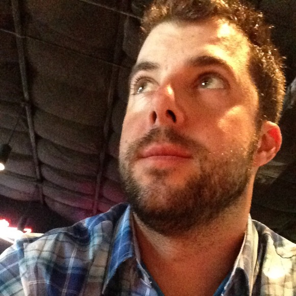 Meet your Posher, Travis - Picture 2 of 5